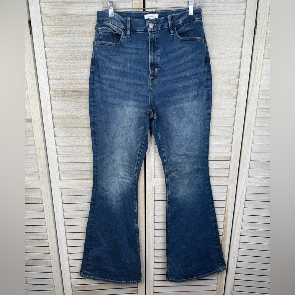FOREVER 21 Curved Flare High Rise Stretch Jeans-31